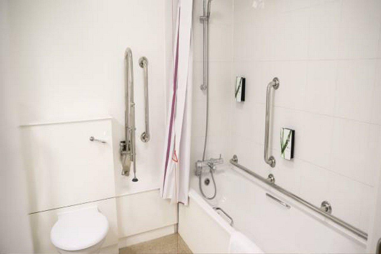 Premier Inn Wolverhampton City Centre Bagian luar foto